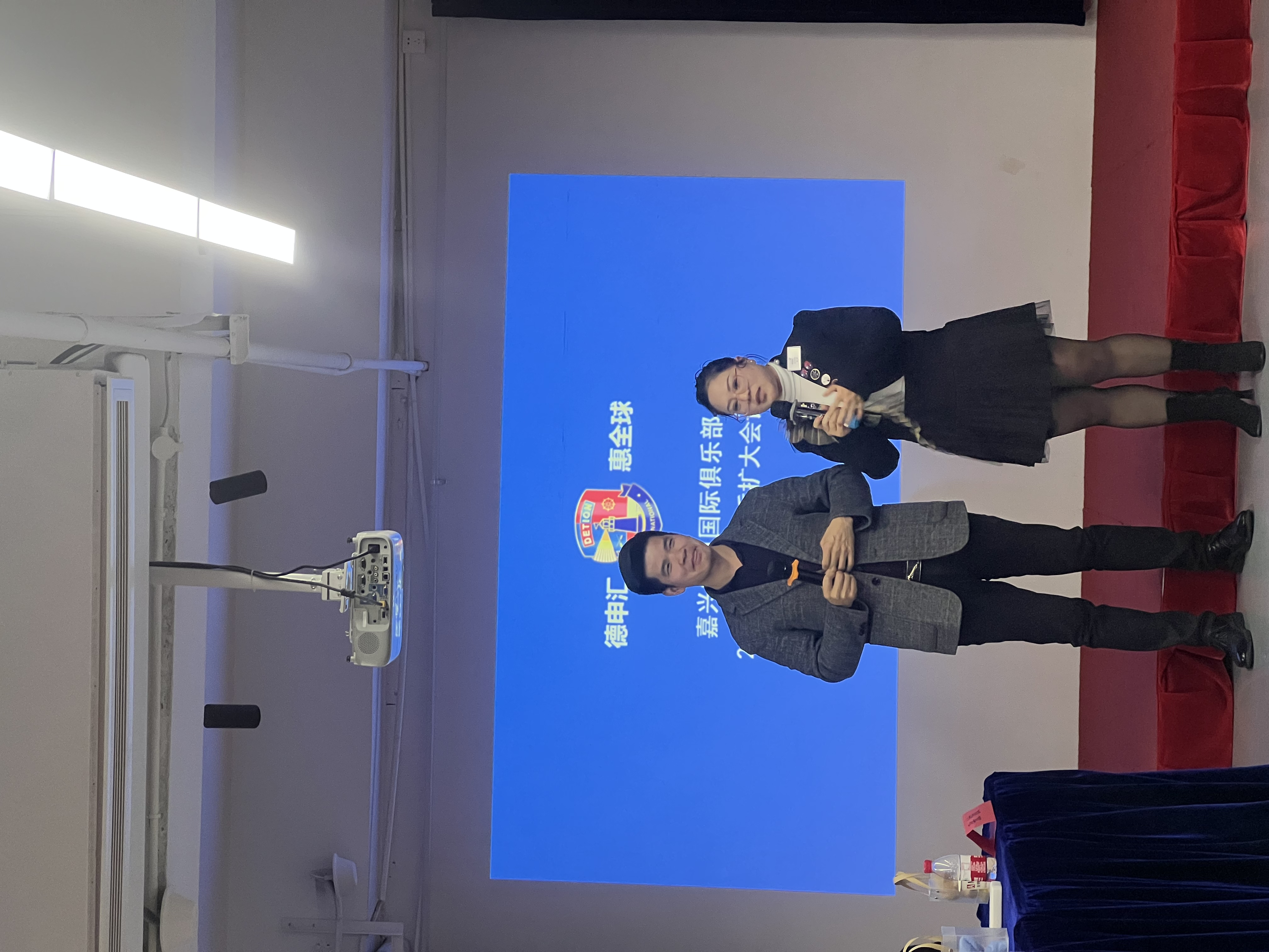 华商&六合前任会长.jpg